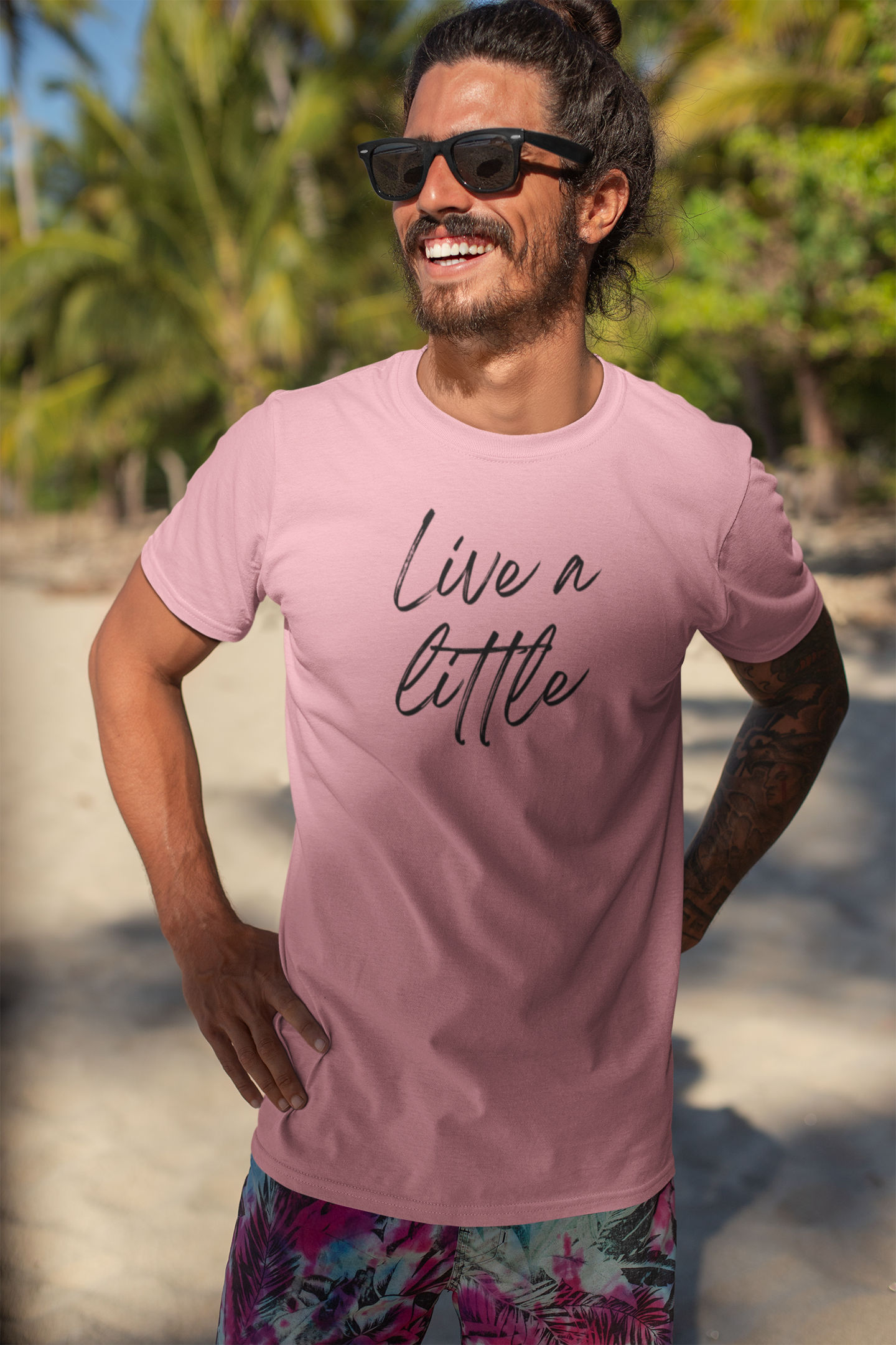 Live a little | T-shirt